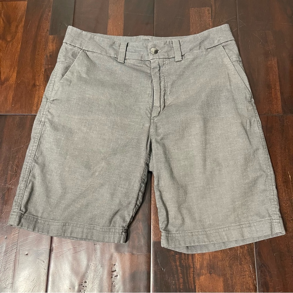 Lululemon ABC Classic Fit Shorts 9” Inseam Men’s Size 30 Gray